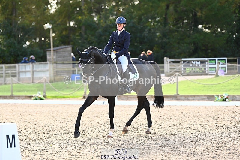 231021-144106-17900 - 342-STORM.IN.DECEMBER-Claire.Fielding-DR