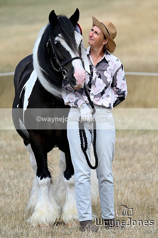 WJ7_9739 - Kellie and Nancy at Swallowfield 31-08-26