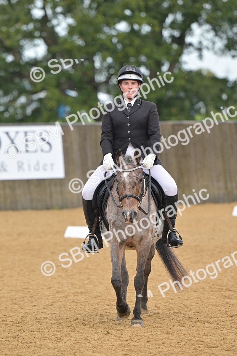 SBM_00504 - D2 - Small Tour Championship Intro 2