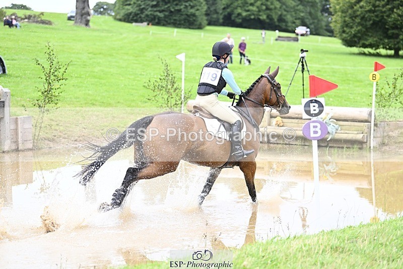 240803-125349-04538 - 119-Izzy_Baines-RIGHT_ON_QUE