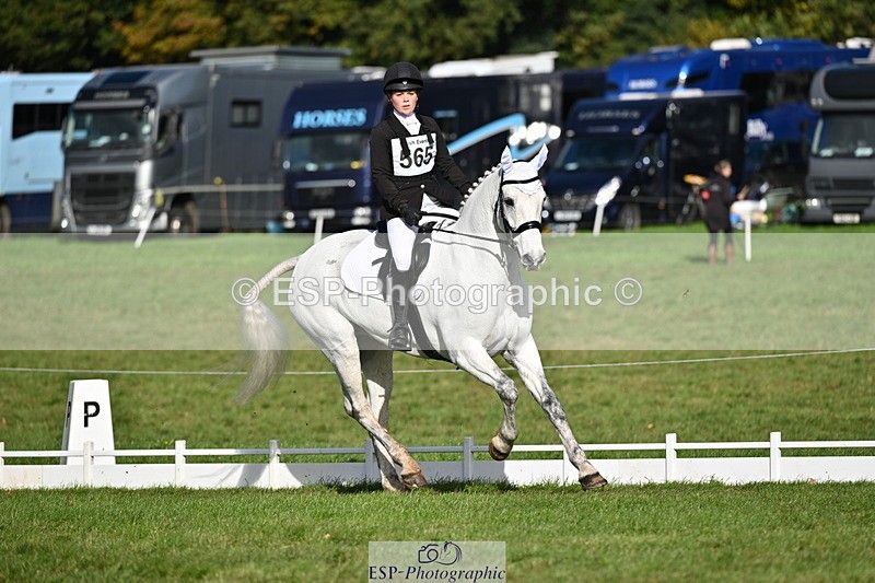 251024A-114504-09756 - G-565-Katie.Maddox