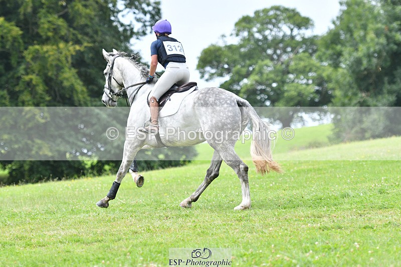 240804-112113-11762 - 312-Charlotte_Billson-KILLYCLOGHAN_MR_MOONSHINE