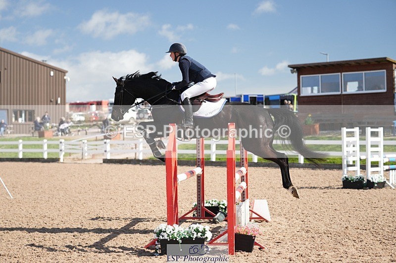 250329-104637-03709 - Cls 20 British Novice and 90cm