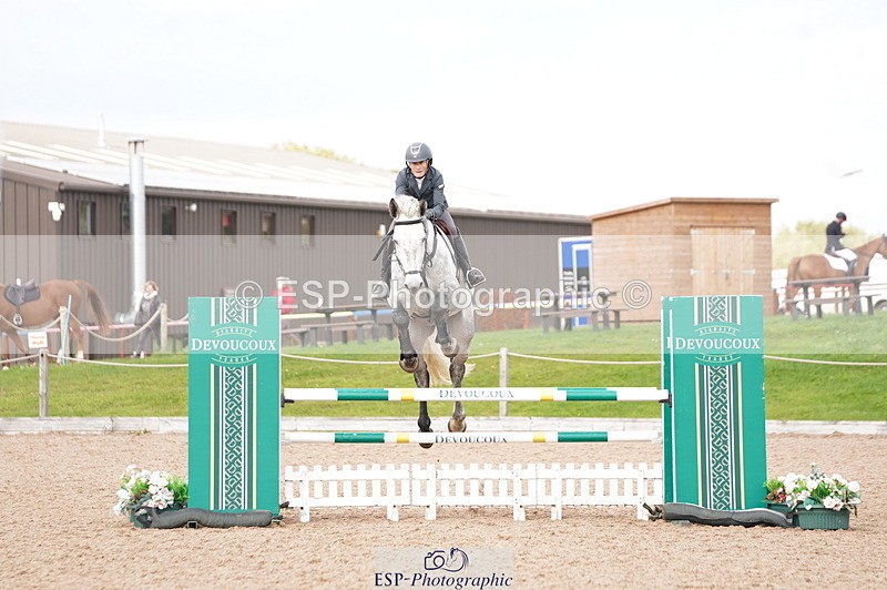 241004A-131126-00551 - Fri 03 Snr Newc & 1.10m Open