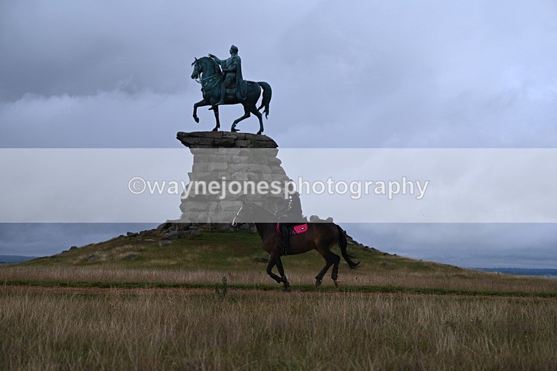 DSC_3925 - Time at Statue 14:56 to 15:05