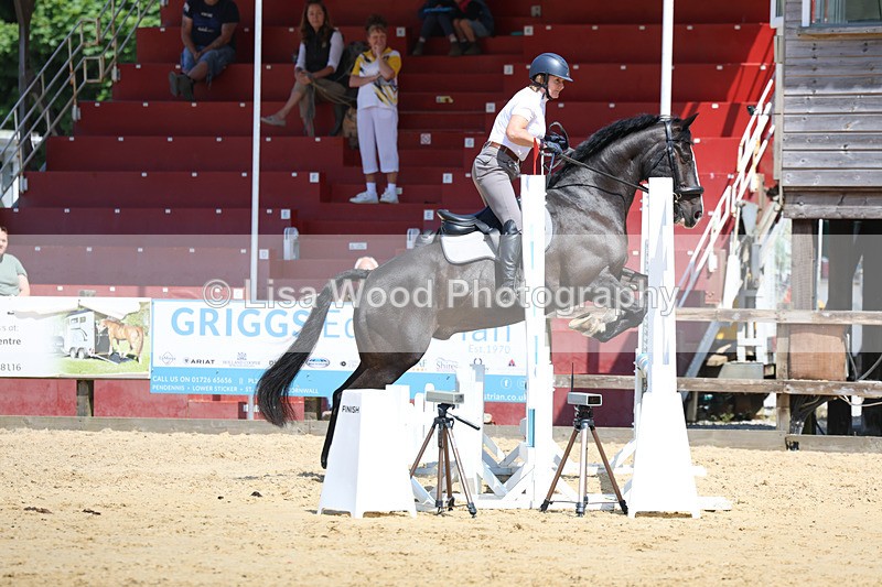 3E7A9717 - Class 8: Senior 80cm