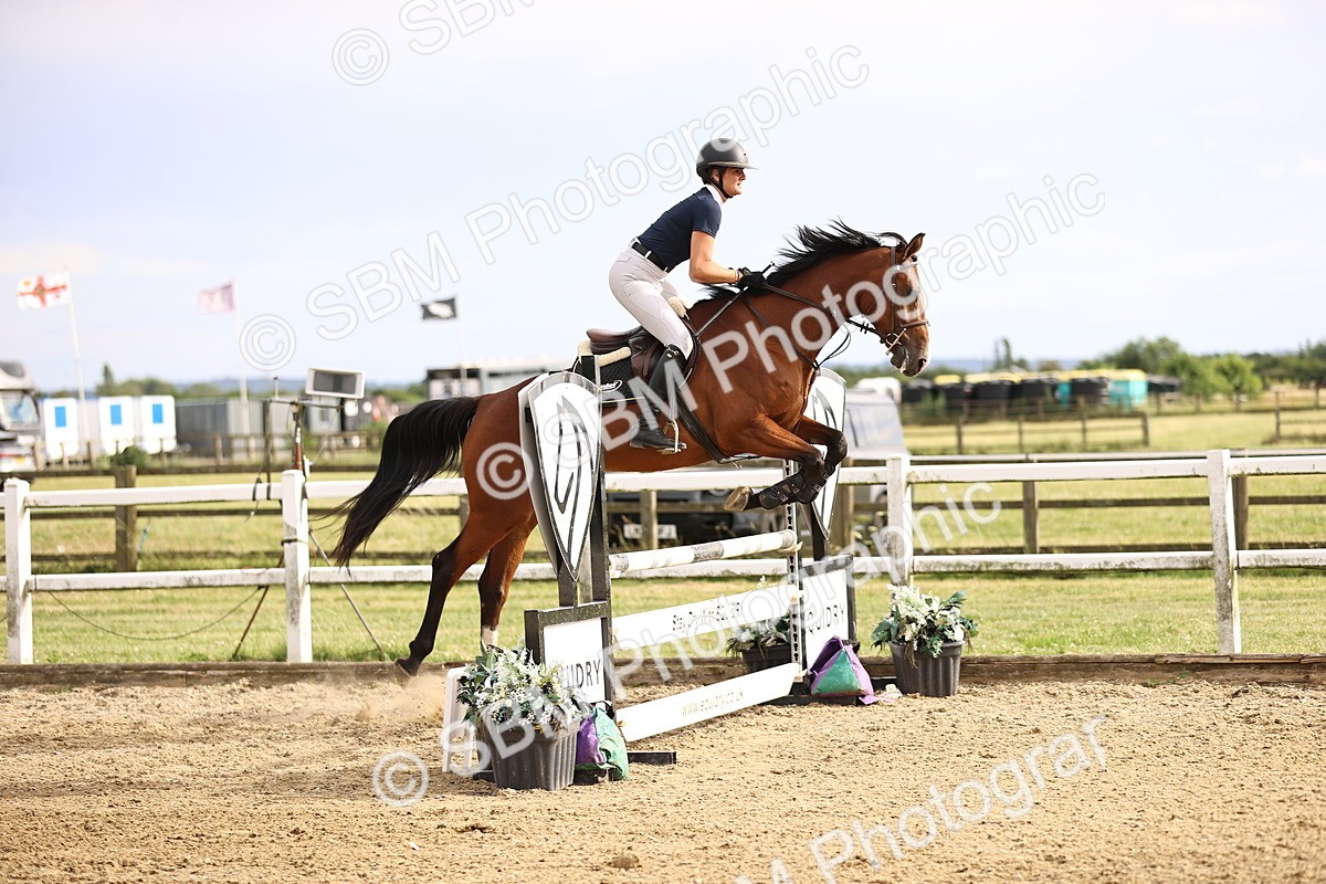 SBM_005000 - Class 24 - Arit Senior British Novice - 90cm
