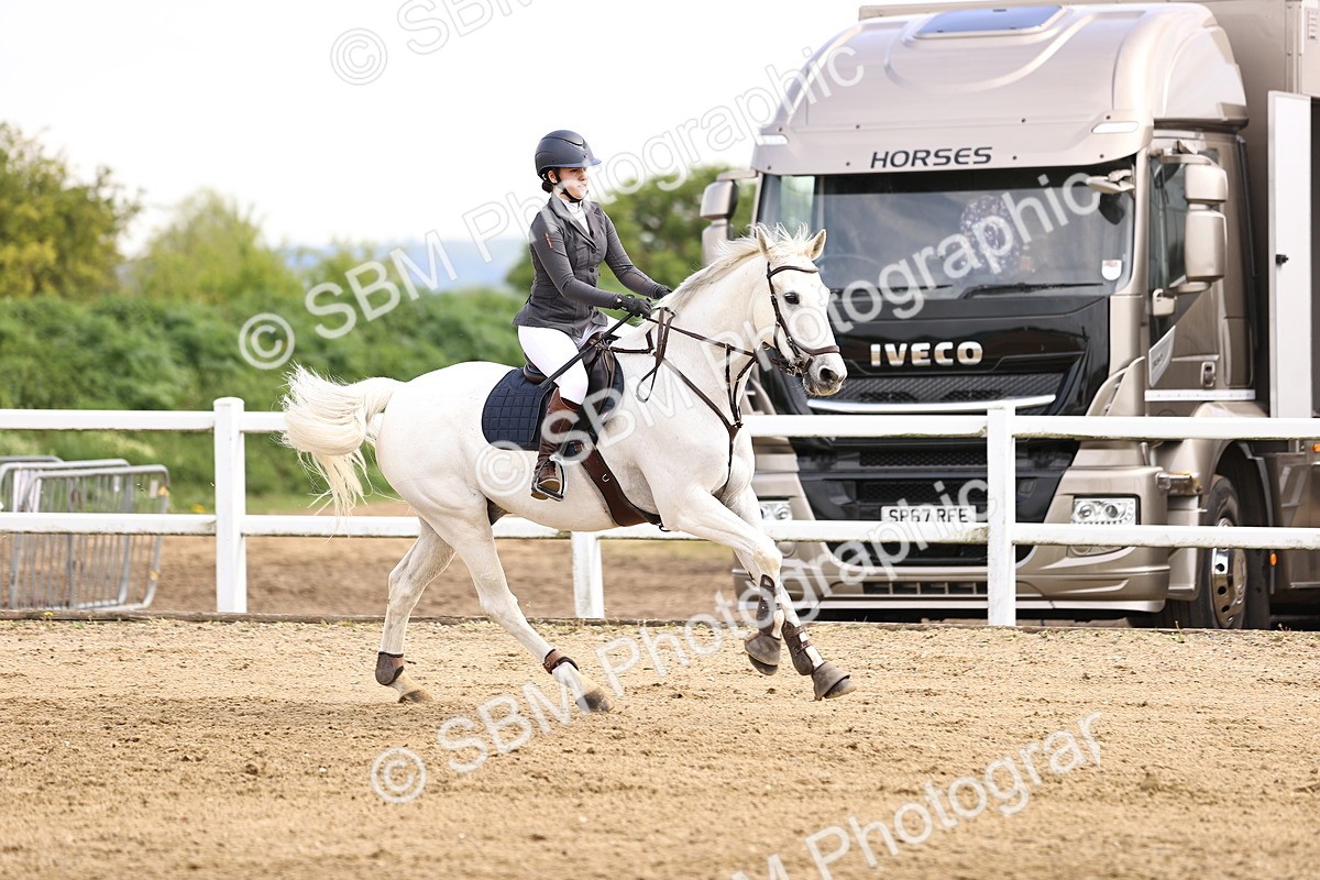 SBM_002343 - Class 11 - Senior newcomers - 1.10m