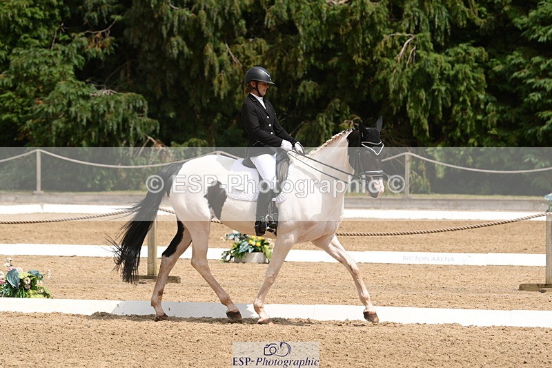 250720A-141756-11670 - 002-Michelle.Wallis-Alvescot.Winning.Mood
