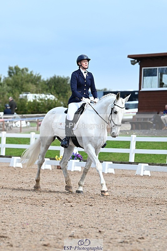 250907-131221-10010 - 002-Claire.JonesOwl.House.Rebel