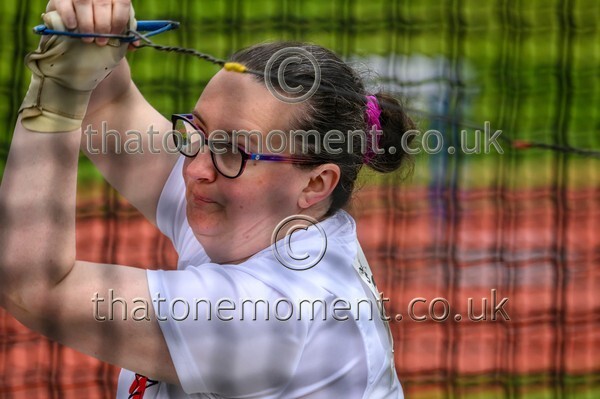 Opener25-923609 - Field Female