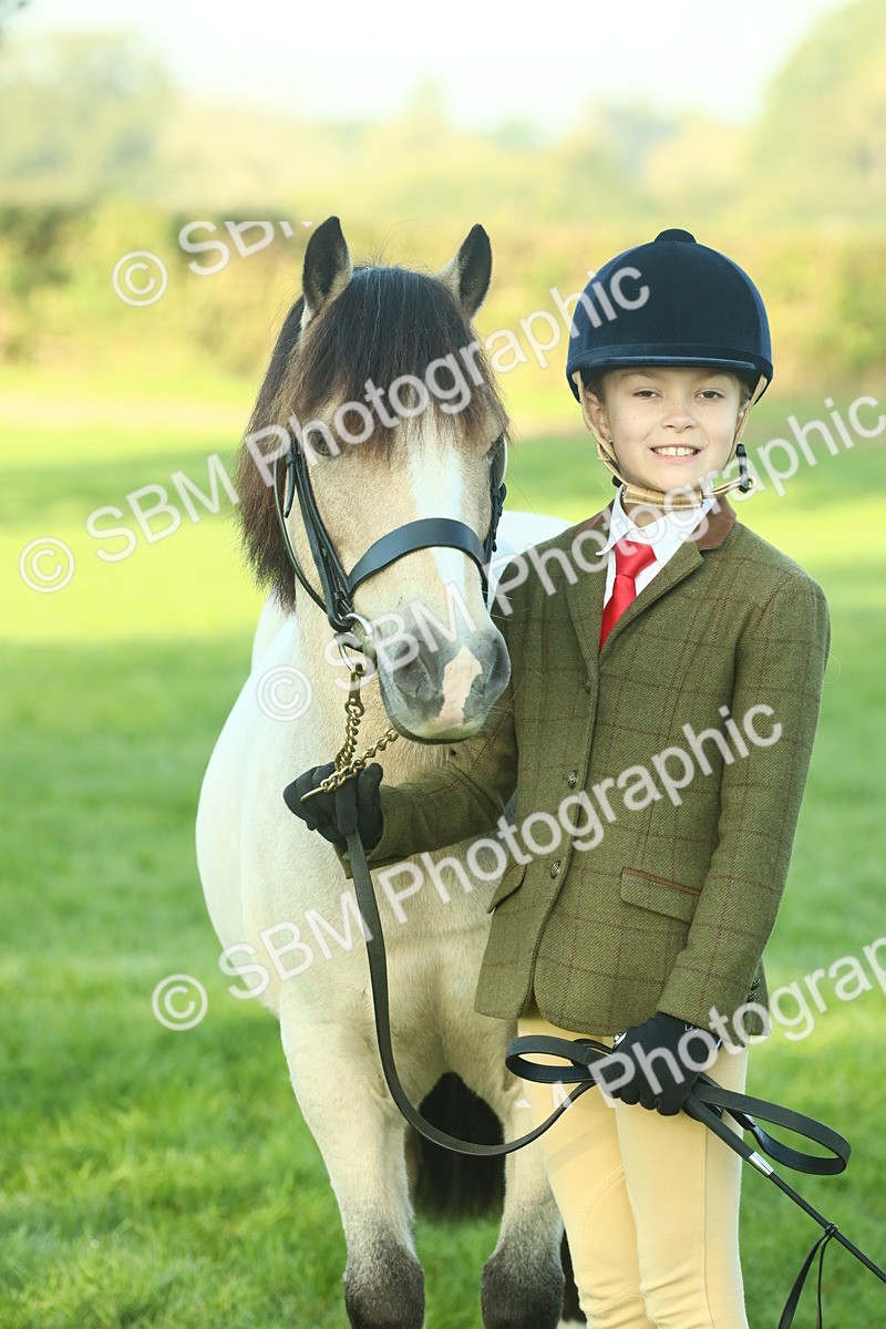 SBM_57499 - S37 - Starters In Hand Showing