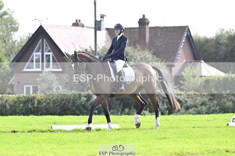 241025-132904-09463 - 378-Fern.Hordern-SHES.ALL.THAT