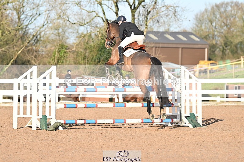 231210A-133210-02604 - Cls 20 Newcomers & 1.10m Open