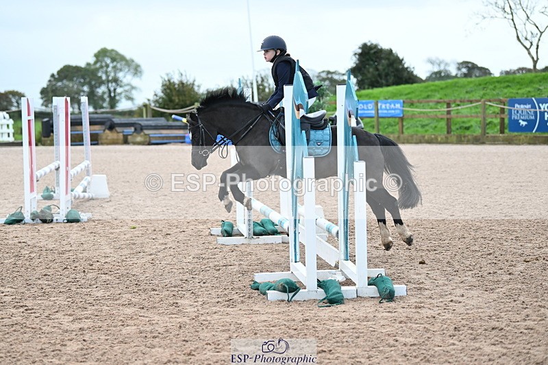 231029A-094303-02489 - 60cm Club and Schools