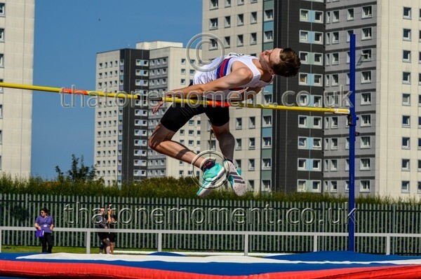 Age25SAT-917137 - Field Male