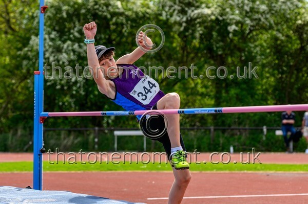 East25Sun-912494 - Field Male