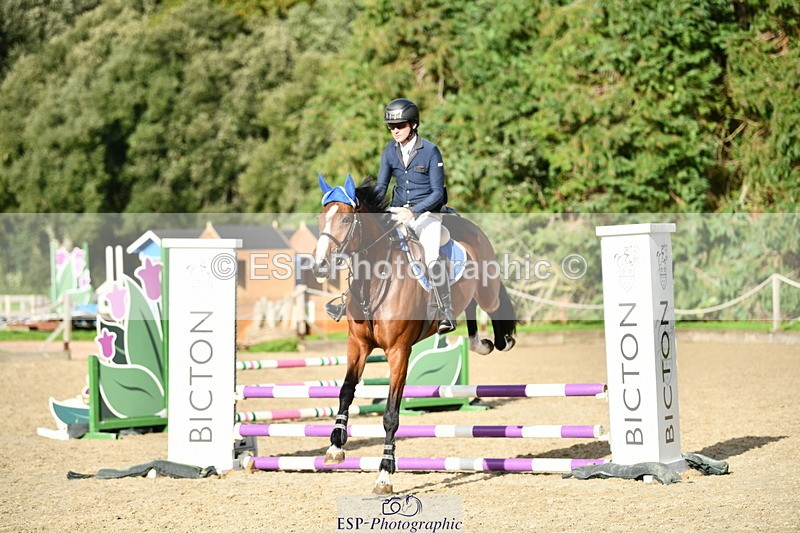 251004A-155545-02012 - Classes 8 & 9 70cm