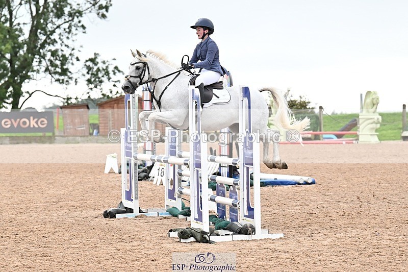 250920-162040-01874 - Cls 22 Pony Intro 90cm Derby