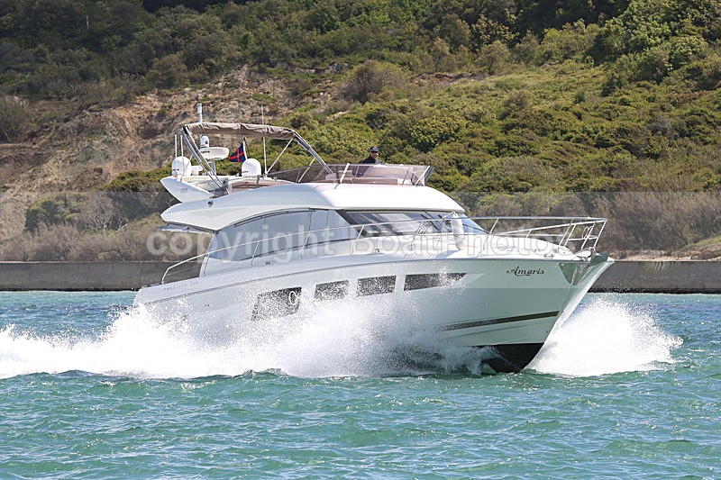 150607 AMARIS - PRESTIGE 500 WT7A0587 - Flybridge Cruisers