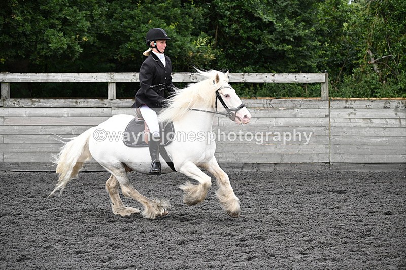WJ6_0257 - Class 13 Novice 60cm