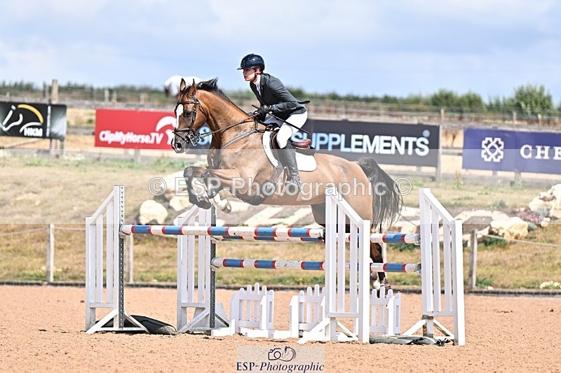260819-143125-01121 - Cls 6 Foxhunter and 1.20m