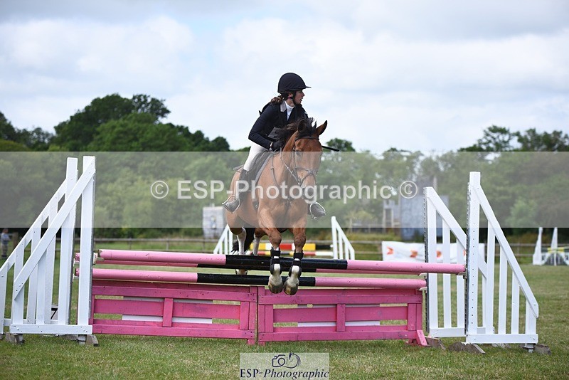 240630-114051-00453 - 913-Poppy_Stiles-Trevadlock_Jubilee_Blue