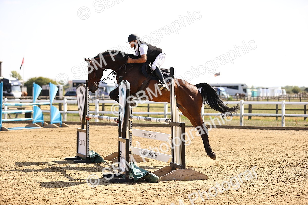 SBM_006940 - Class 13 - Senior Newcomers - 1.10m