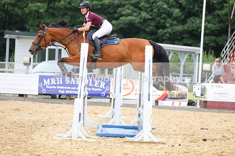 3E7A6413 - Class 8: Senior Newcomers/1.10m open