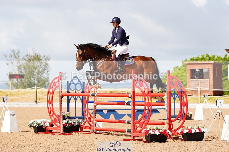 240526A-101140-07327 - Cls 25 National 1.30m Open