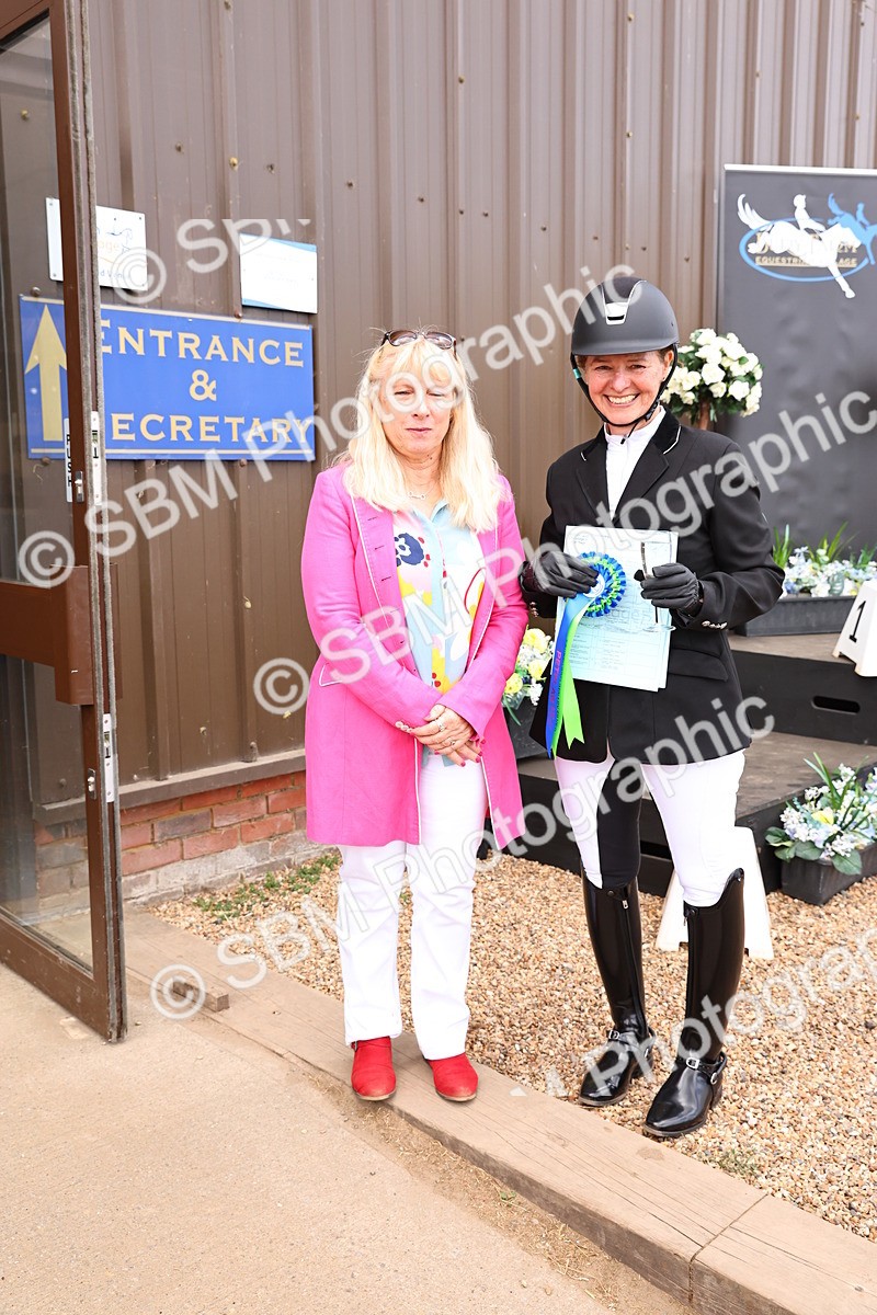 SBM_001867 - Presentations - cart