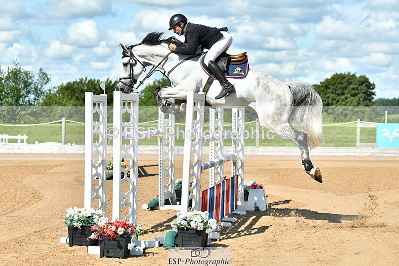 230720A-103755-01912 - Cls 5, 2 Star Medium 1.35m