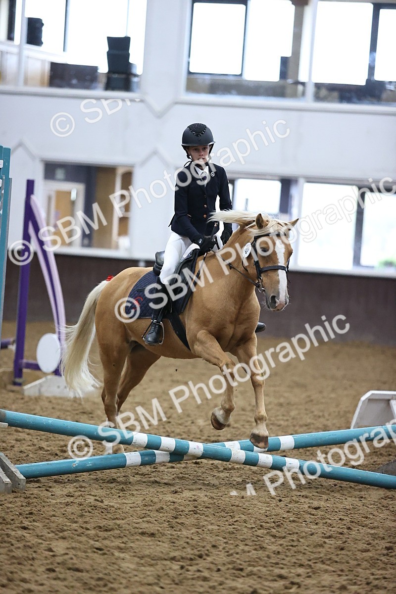 SBM_000100 - Class 2 - The Rug Lady 40cm Area 12 Championship Qualifier
