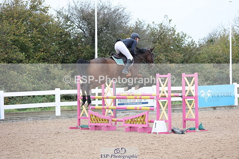 241101A-111635-01305 - FRI Cls 5 Newcomers and 1.10m Open