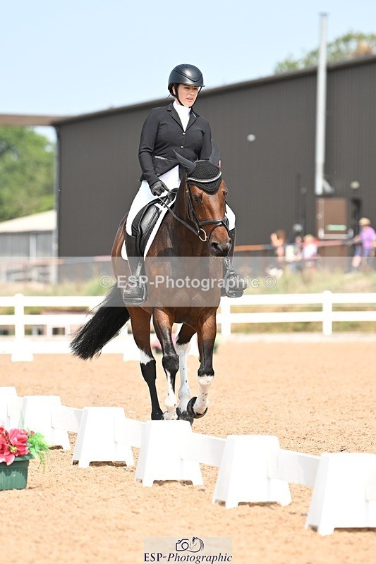 250816-132749-04837 - 083-Emily.JarvisCriafol.Two.Tone.Tequila