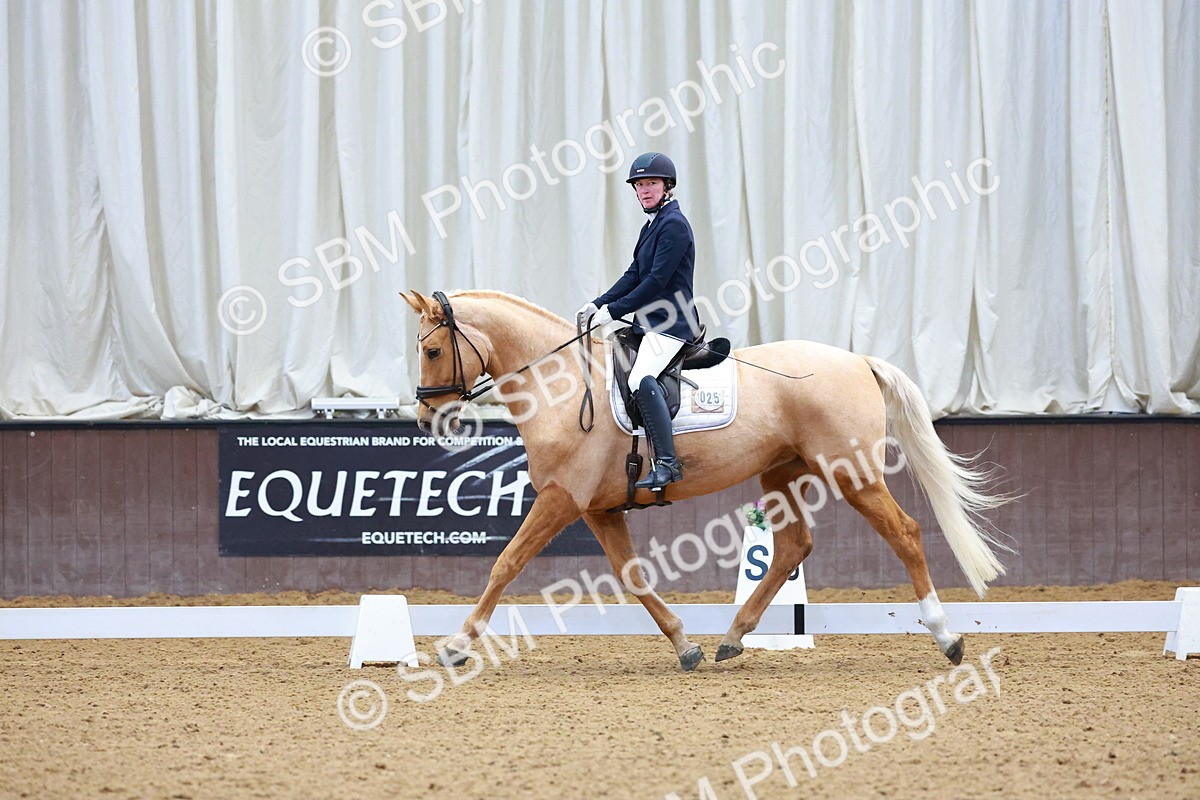 SBM_001156 - Class 18-15-16-22 - Elementary 5 Novice 5-Novice 6