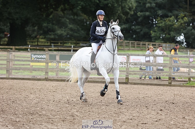 240804-114431-12789 - 455-Nicola_Horsley-Gubbins-RATHNAGREW_GREY_TEX