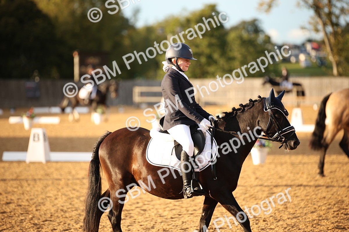 SBM_13301_D3 - Small Tour Championship - Intro A - Emma G.