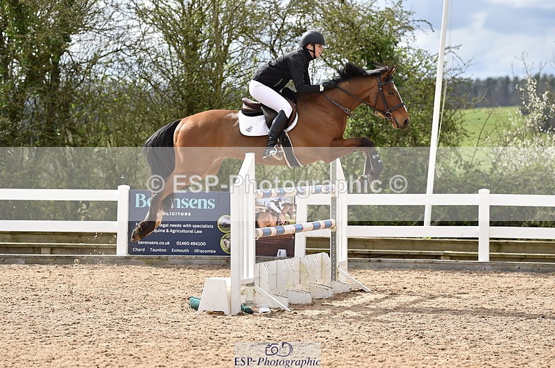 240403A-151842-00934 - Cls 5 Foxhunter and 1.20m Open