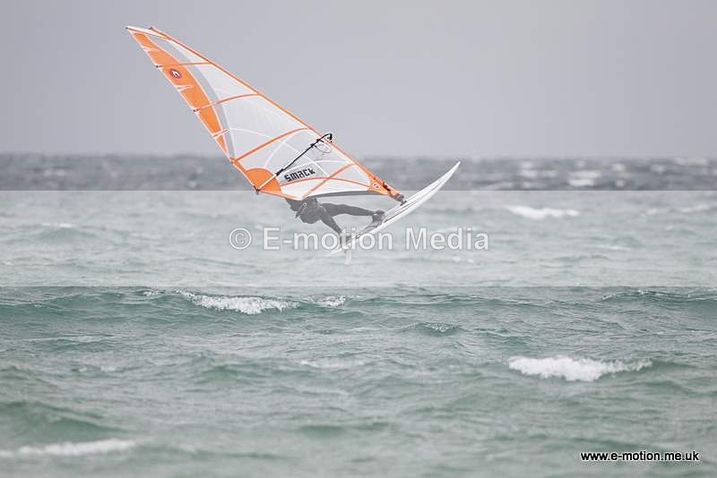 WS 020510-30 - Windsurfing