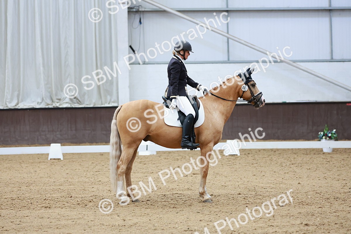 SBM_009869 - Class 6b - Novice 6 - 12.40-13.43