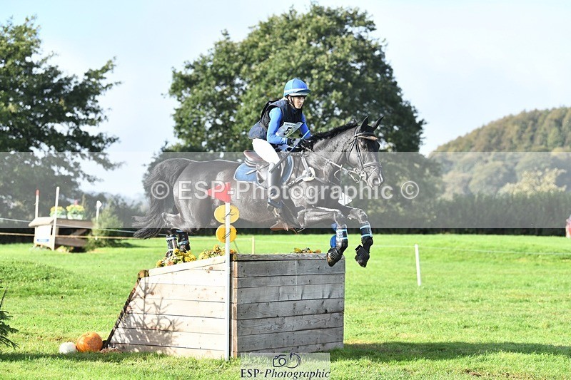 231020-110020-07048 - 056-WILLOW.BDA-Lisa.Maynard-XC