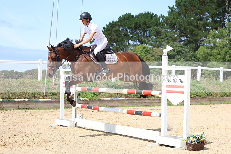 3E7A1729 - Class 8: Senior Newcomers/1.10m open
