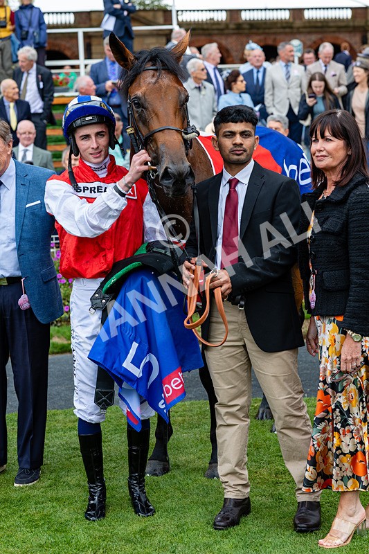 210826-Race 1-Blue Courvoisier-6271 - Race 1 13.50pm Sky Bet Mile Handicap
