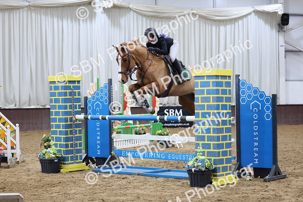 SBM_006693_Class 23 - Senior Newcomers - 110m Open - Cassie