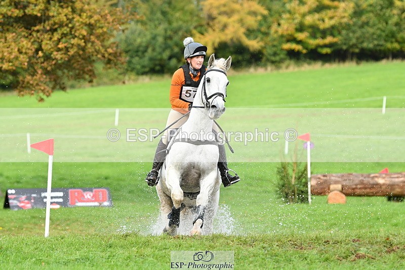 251025A-154109-21883 - G-571-Zoe.Mccanlis