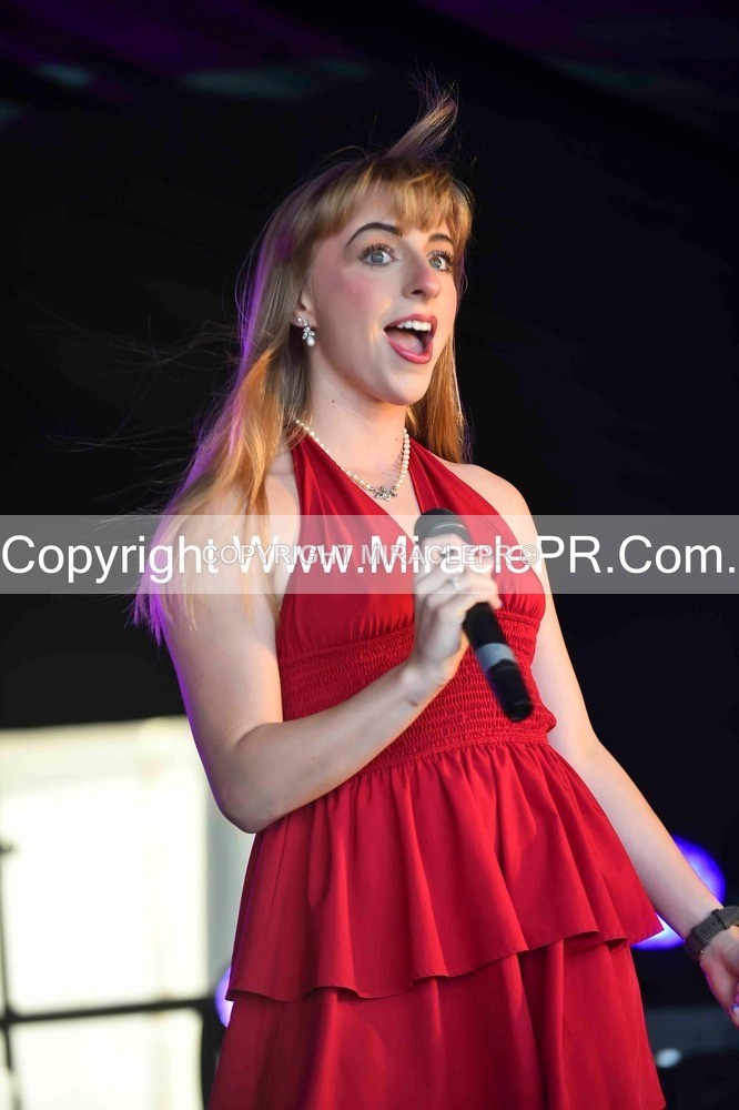 SH4_2199 - Lizzie Stanway