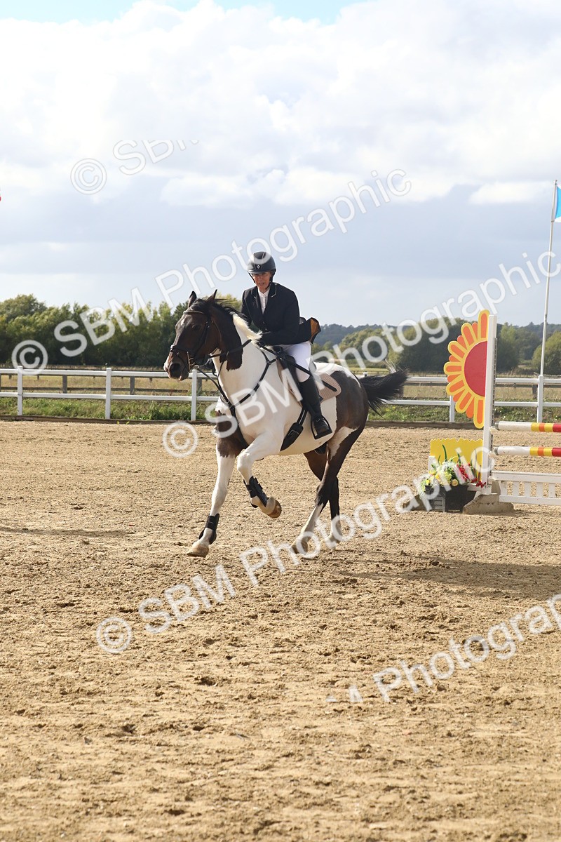 SBM_008020 - Class 12 - 90cm Champs