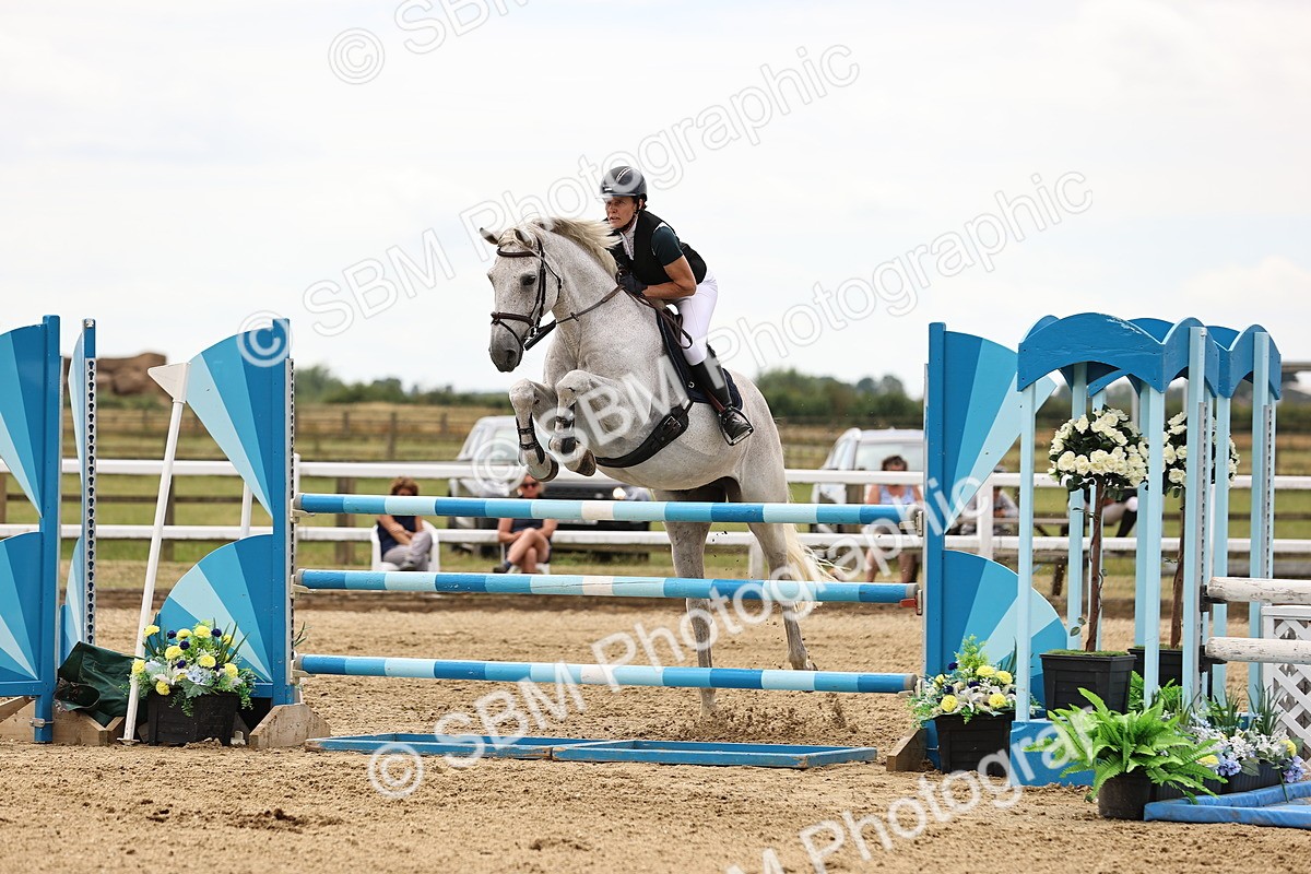 SBM_010504 - Class 9 - Senior Foxhunter - 1.20m Open