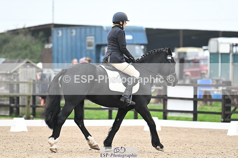 241103-094851-00209 - Intro 3 - 9.40 to 10.40